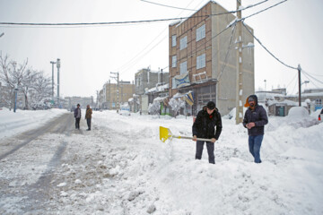 Fuerte nevada en la provincia de Azerbaiyán Oriental