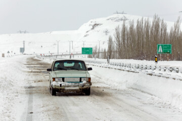 Fuerte nevada en la provincia de Azerbaiyán Oriental