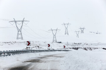 Fuerte nevada en la provincia de Azerbaiyán Oriental