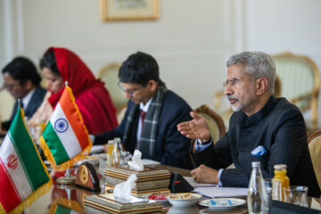 Iran, India FMs meet in Tehran