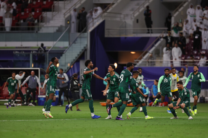 نگاهی به دیدارهای دور اول مرحله گروهی؛ همه چیز به کام مدعیان، شگفتی بیشگفتی