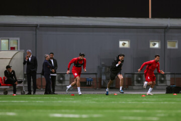 Entrenamiento del equipo nacional de fútbol de Irán en Doha