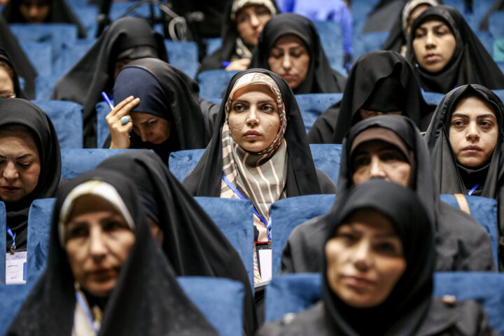 آغاز بررسی لایحه حمایت از زنان در مجلس/اصلاح قانون حمل سلاح محیطبانان