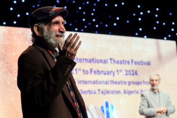 مراسم افتتاحیه چهل و دومین جشنواره بین‌المللی تئاتر