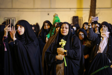 Iranians bid farewell to 5 advisors martyred by Israel 