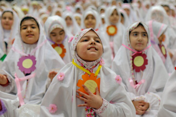 جشن تکلیف ۲ هزار دانش‌آموز دختر