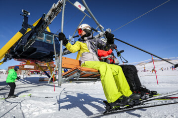 Ouverture de la station de ski de Tochal à Téhéran