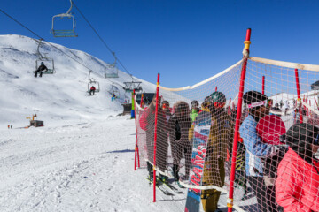 Ouverture de la station de ski de Tochal à Téhéran