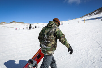 Ouverture de la station de ski de Tochal à Téhéran