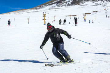 Ouverture de la station de ski de Tochal à Téhéran