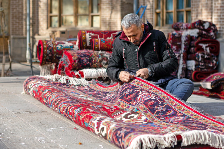 درآمد دلاری ترکیه از دستان پینه بسته رفوگران فرش ایرانی