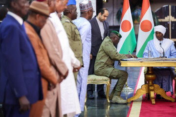 Niger PM on official visit to Iran 