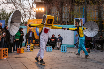 اجراهای خیابانی جشنواره تئاتر فجر