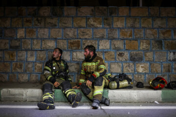 Incendio en el hospital Gandhi de Teherán 