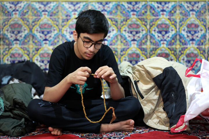 عاشقانههای دانشآموزان با معبود در اعتکاف