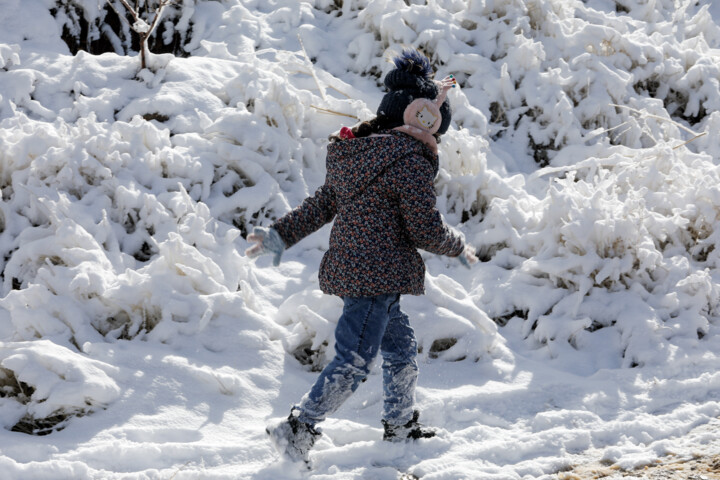 بارش پراکنده در نیمه شمالی تهران/ هوا سردتر می شود 2 هوای تهران تا یکشنبه آلوده است؛ سرما در انتظار تهرانیها