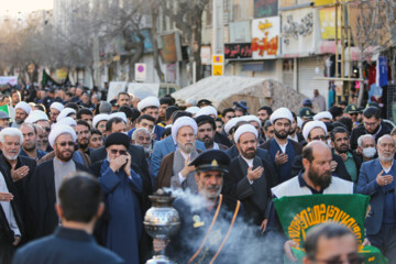 حرکت دسته‌های عزاداری در سالروز شهادت حضرت شاهچراغ(ع)