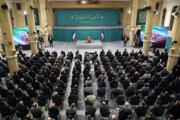 Encuentro del ayatolá Jamenei con un grupo de activistas económicos