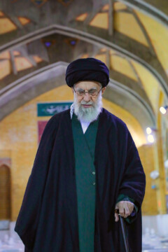 حضور رهبر انقلاب در حرم امام خمینی (ره)