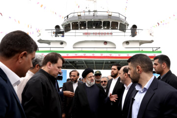 بازدید رئیس جمهور از مجتمع کشتی سازی و صنایع فراساحل ایران (ایزوایکو)