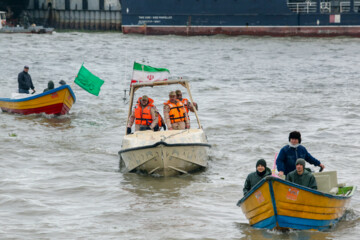 رژه شناورهای دریایی به مناسبت آغاز دهه فجر در بندرانزلی