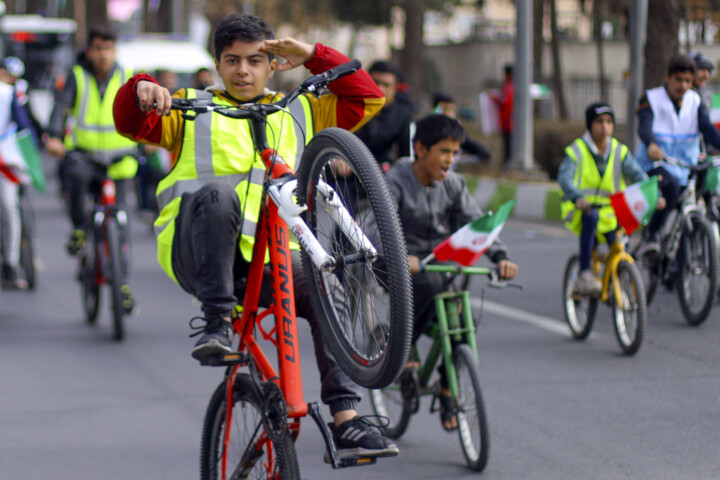 شور نوجوانی و قلبی که به عشق ایران و انقلاب اسلامی میتپد
