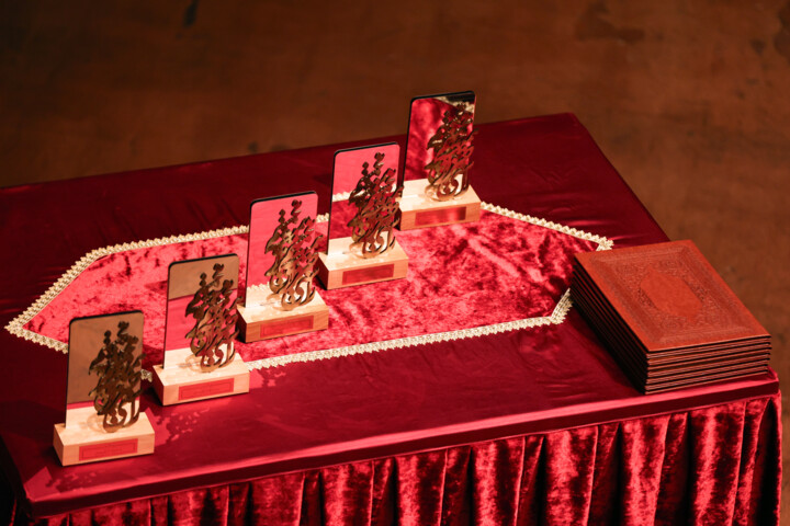 دومین جایزه «قلم مقدس» به روزنامهنگاران تراز انقلاب اسلامی اهدا شد