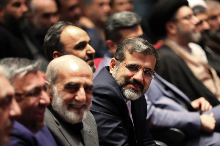 وزیر فرهنگ: روزنامهنگار تراز انقلاب تحت تاثیرات مشهورات قرار نگیرد