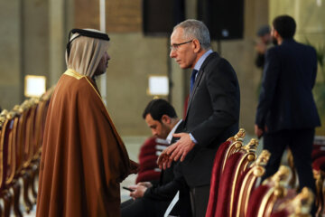 Cérémonie organisée à la veille du 45ème anniversaire de la victoire de la Révolution islamique, en présence d'ambassadeurs étrangers résidant en Iran