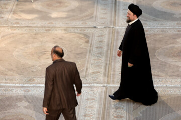 Le président du Parlement iranien, Mohammad Baqer Ghalibaf, et un certain nombre de législateurs ont renouvelé leur allégeance aux idéaux de feu l'Imam Khomeini (RA)