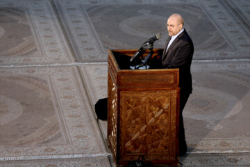 Le président du Parlement iranien, Mohammad Baqer Ghalibaf, et un certain nombre de législateurs ont renouvelé leur allégeance aux idéaux de feu l'Imam Khomeini (RA)