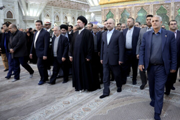 Legislaodres iraníes renuevan su lealtad a los ideales del Imam Jomeini