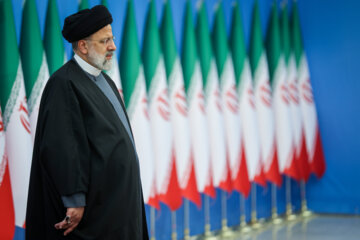 Foreign envoys in Islamic Revolution anniv. ceremony 