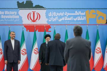 Foreign envoys in Islamic Revolution anniv. ceremony 