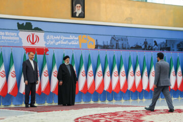 Foreign envoys in Islamic Revolution anniv. ceremony 