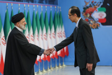 Foreign envoys in Islamic Revolution anniv. ceremony 