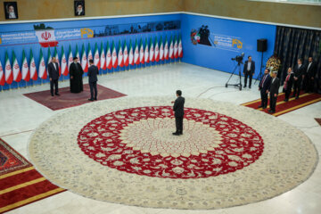 Foreign envoys in Islamic Revolution anniv. ceremony 