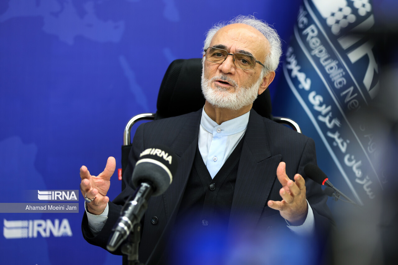 آقای داوودی مخالف سیاستهای نئولیبرال بود/ صراحت کلام در بحث اقتصاد ...