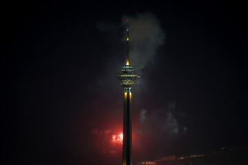 Téhéran (IRNA)-Ce vendredi soir 10 février, à l’occasion du 44e anniversaire de la victoire de la Révolution islamique d’Iran, et à la veille de la date historique de 22 Bahman (soit le 11 février cette année 2024) 70 points de la capitale Téhéran ont été illuminés simultanément et des spectacle son et lumière et feu d'artifice ont ponctué les festivités. 