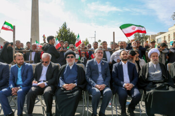 «علی بهادری جهرمی» سخنگوی دولت در راهپیمایی بیست و دوم بهمن شیراز