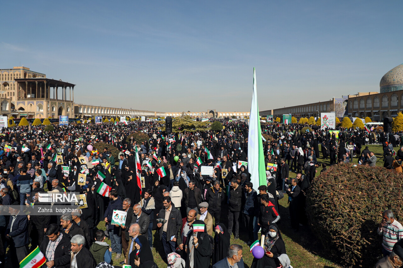 فیلم | راهپیمایی چهل و پنجمین بهارِ انقلاب در اصفهان