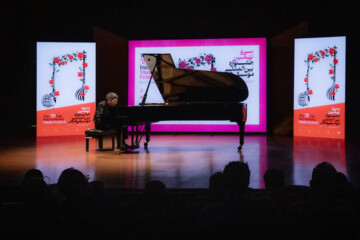 سی و نهمین جشنواره موسیقی فجر-  اجرای رسیتال پیانو «هایک میلیکیان» از ارمنستان در تالار رودکی