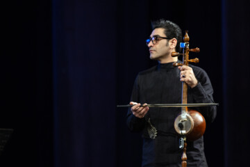 La segunda noche del 39º Festival Internacional de Música Fayr en Teherán
