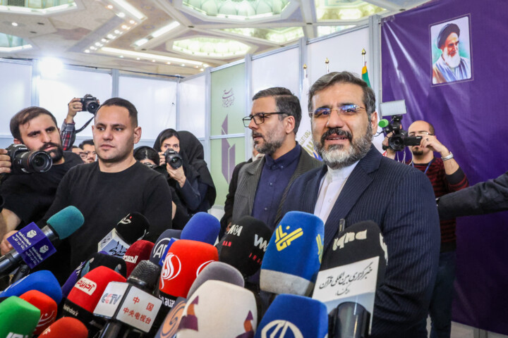 وزیر فرهنگ: یکی از امور معطلمانده فرهنگی امروز بازگشایی شد