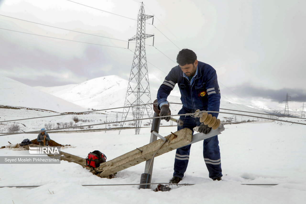 یک‌هزار و ۵۰۰ میلیارد ریال برای نوسازی برق روستاهای آذربایجان‌غربی هزینه شد