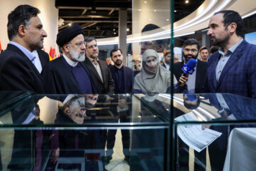 President Raisi tours Iran House of innovation & Technology