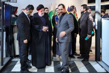 President Raisi tours Iran House of innovation & Technology