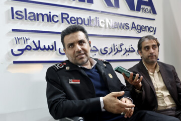 مدیرعامل آتش نشانی تهران از غرفه ایرنا بازدید کرد