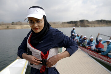 Women’s dragon boat professional league of Iran