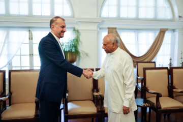دیدار وزیر خارجه با نخست وزیر سریلانکا